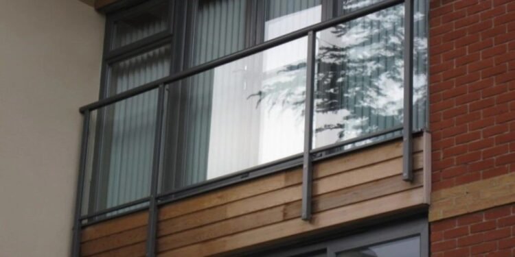 How Does Akos Smart Railings Transform Your Facade With A Juliet Balcony? How Does Akos Smart Railings Transform Your Facade With A Juliet Balcony?